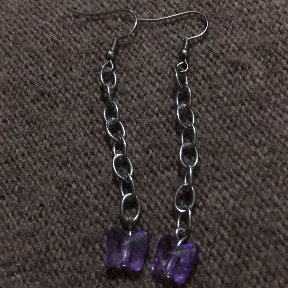 Chain butterfly earrings !